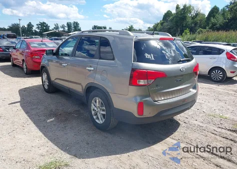 2015 Kia Sorento Lx z USA, uszkodzony, nr VIN 5XYKTCA66FG611139